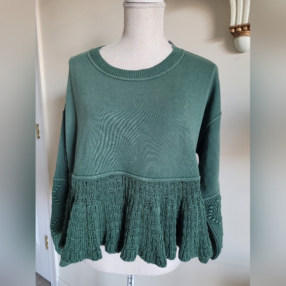 Free People Sweatshirt. Oversized - Picture 3 of 6